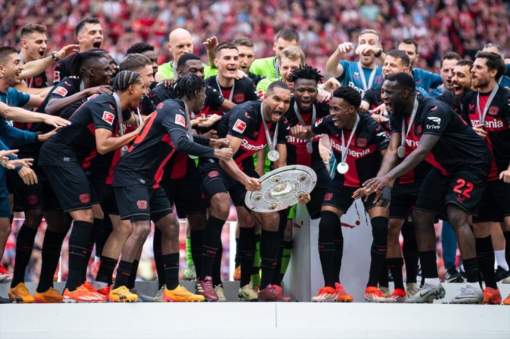 Bayer Leverkusen, Bundesliga'da sezonu namağlup şampiyon tamamladı