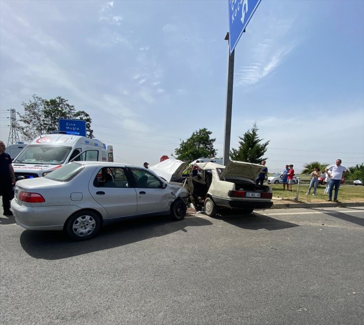 Aydın'da trafik kazasında yaralanan sürücü hastanede yaşamını yitirdi