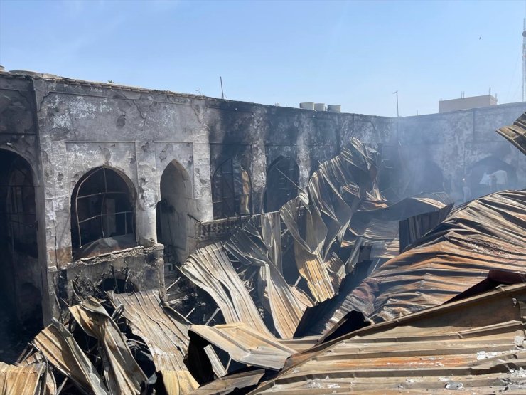 Kerkük'te Osmanlı yadigarı Kırdar Hanı'nda yangın çıktı