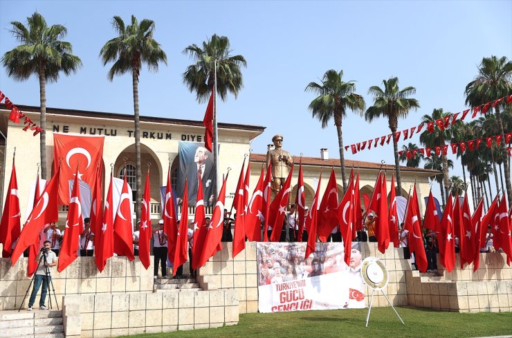 Adana ve çevre illerde 19 Mayıs Atatürk'ü Anma, Gençlik ve Spor Bayramı kutlandı