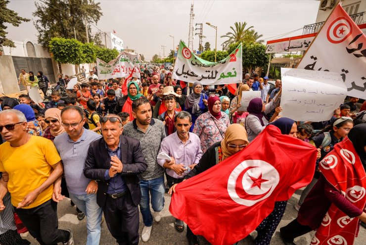 Tunus'ta yasadışı göçmen sorunu protesto edildi