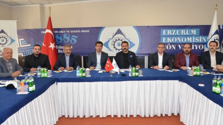 Erzurum'da İranlı heyetle ticari ilişkilerin geliştirilmesine yönelik toplantı yapıldı