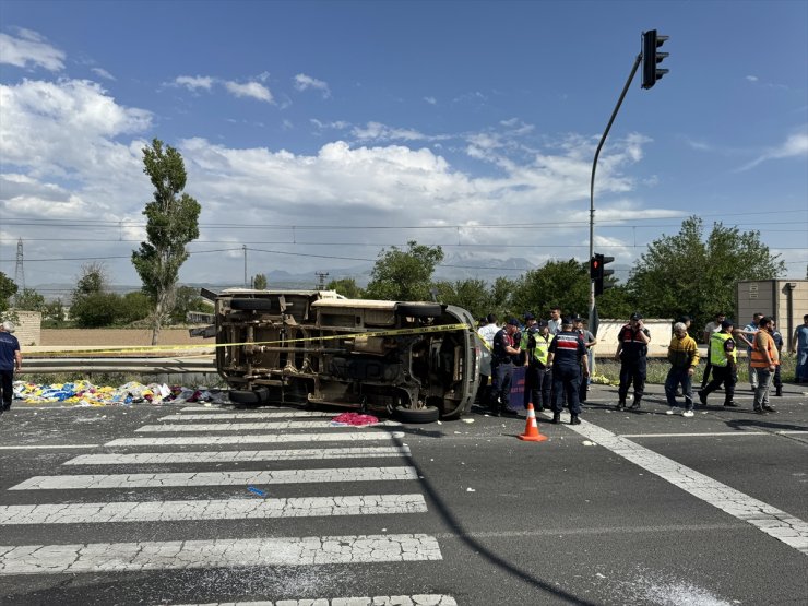 Kayseri'deki trafik kazasında 1 kişi öldü, 4 kişi yaralandı