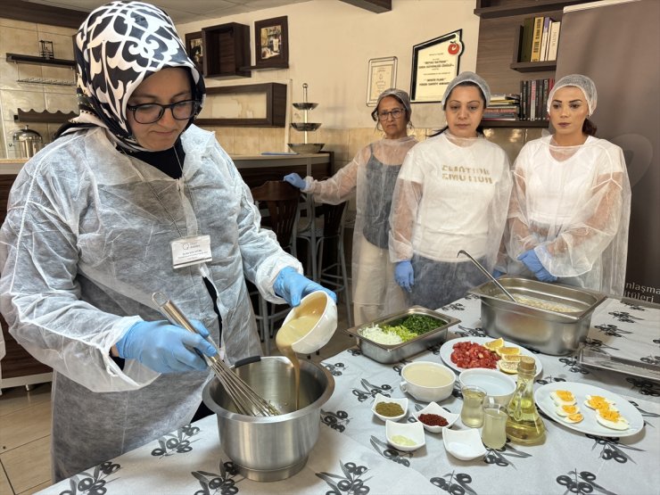 Antalya'nın coğrafi işaretli piyazı "Türk Mutfağı Haftası" etkinliğinde tanıtıldı