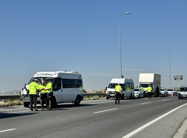 Kayseri'de zincirleme trafik kazasında 10 kişi yaralandı