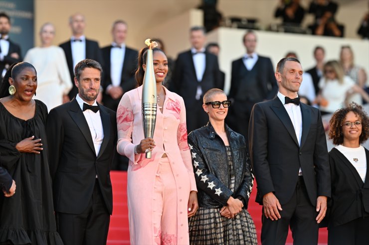 Olimpiyat meşalesinin yolculuğu Cannes Festivali'nde devam etti