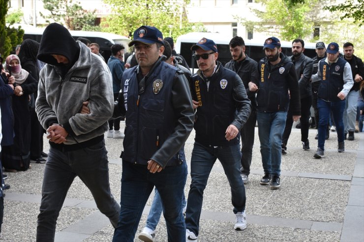 GÜNCELLEME - Erzurum merkezli yasa dışı bahis operasyonunda 16 kişi tutuklandı