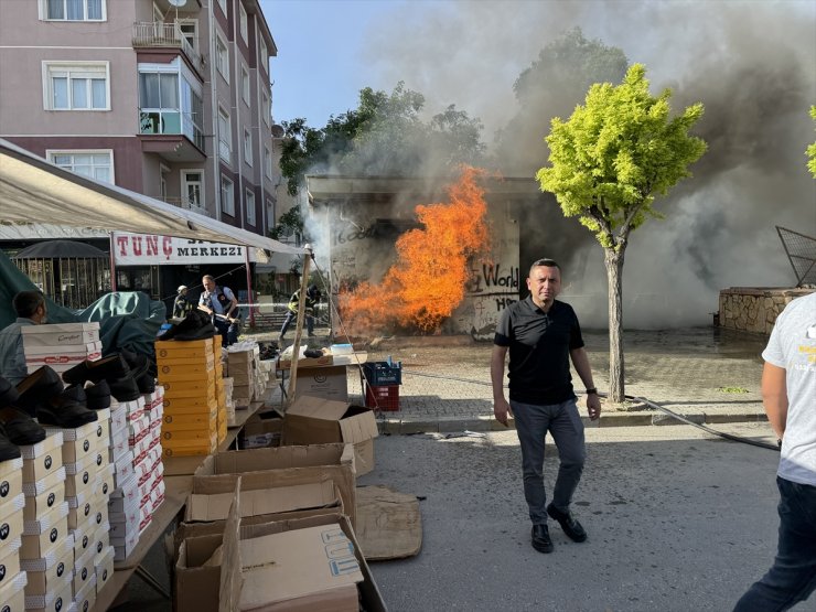 Karaman'da elektrik trafosunda çıkan yangın söndürüldü