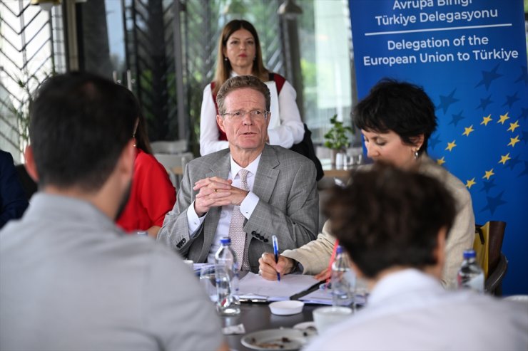 AB Türkiye Delegasyonu Başkanı Meyer-Landrut, Adana'da gazetecilerle bir araya geldi: