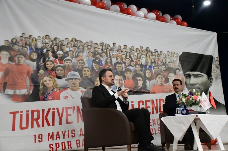 Gençlik ve Spor Bakan Yardımcısı Eminoğlu, Düzce'de gençlerle buluştu: