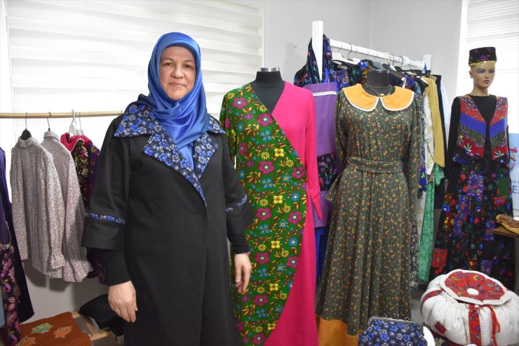 Bursa'da geleneksel kumaştan giysi üreten kadınlar yurt dışına açılmayı hedefliyor