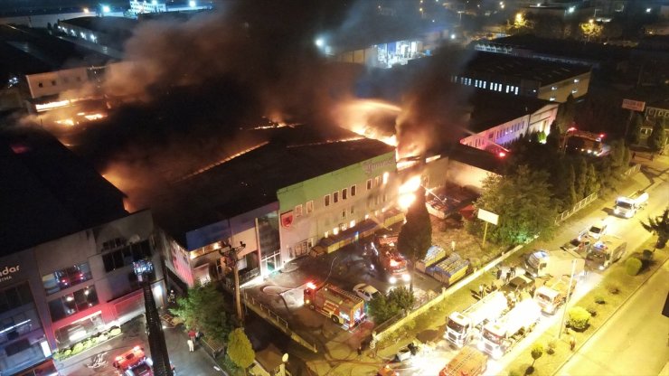 GÜNCELLEME - Samsun'da yatak fabrikasında yangın çıktı