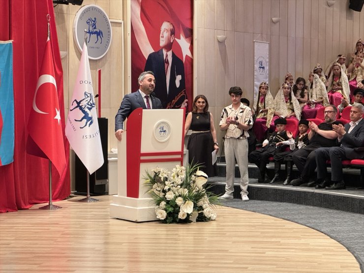 İzmir'de Azerbaycan Bağımsızlık Günü kutlandı