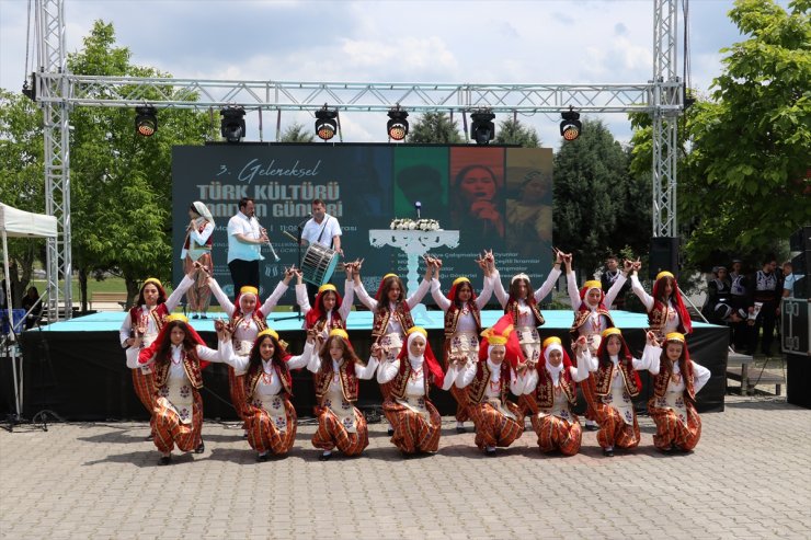 Sakarya'da uluslararası üniversite öğrencilerine Türk kültürü tanıtıldı