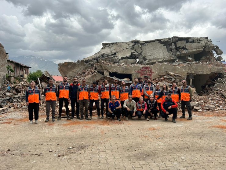 Tunceli'de arama kurtarma gönüllüleri AFAD'ın eğitimleriyle deneyim kazanıyor