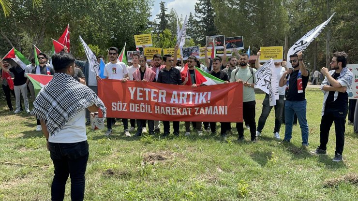 Adana'da üniversite öğrencilerinden, İsrail'in Filistinlilere saldırılarına tepki