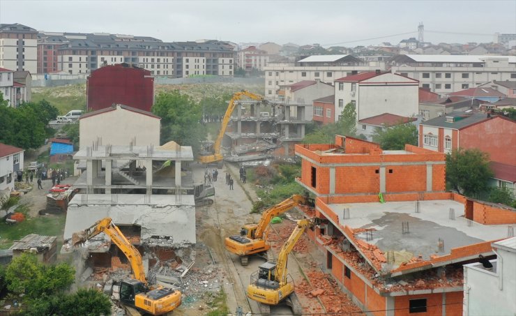 Arnavutköy’de kaçak yapıların yıkımı sırasında gerginlik yaşandı