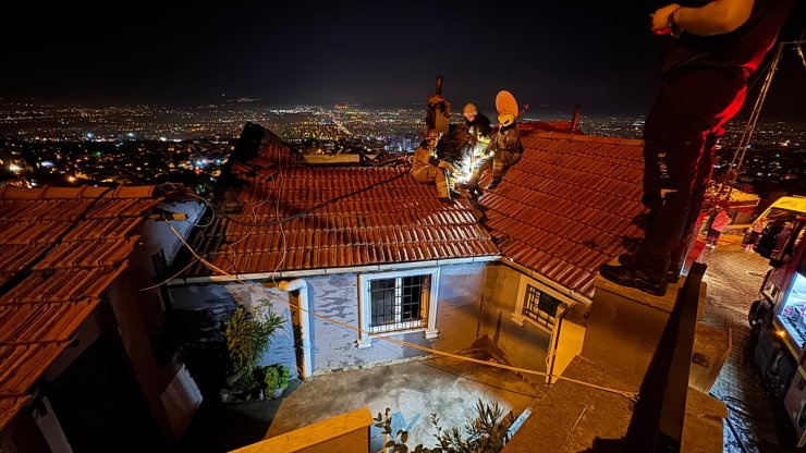 Bursa'da iki katlı evde çıkan yangında yaşlı kadın hayatını kaybetti