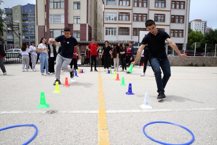 Kastamonu'da üniversite öğrencileri özel bireylere yönelik etkinlik düzenledi