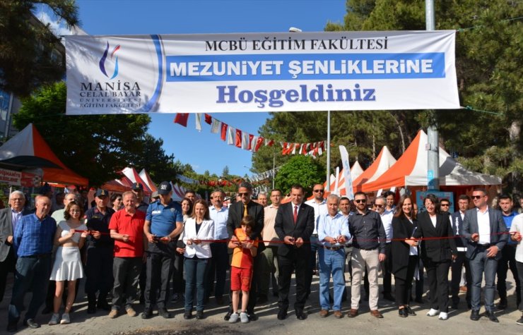 Manisa'da üniversite öğrencileri, Filistin'e destek için kermes düzenledi