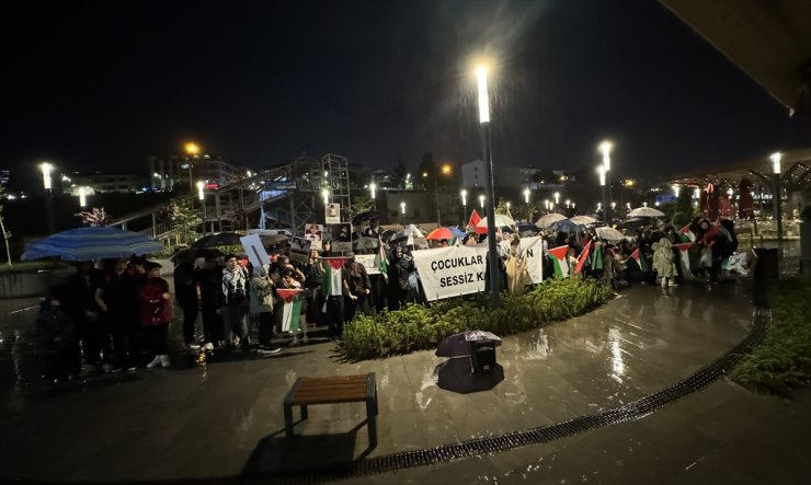 Giresun, Bayburt ve Trabzon'da İsrail'in Filistin'e yönelik saldırıları protesto edildi