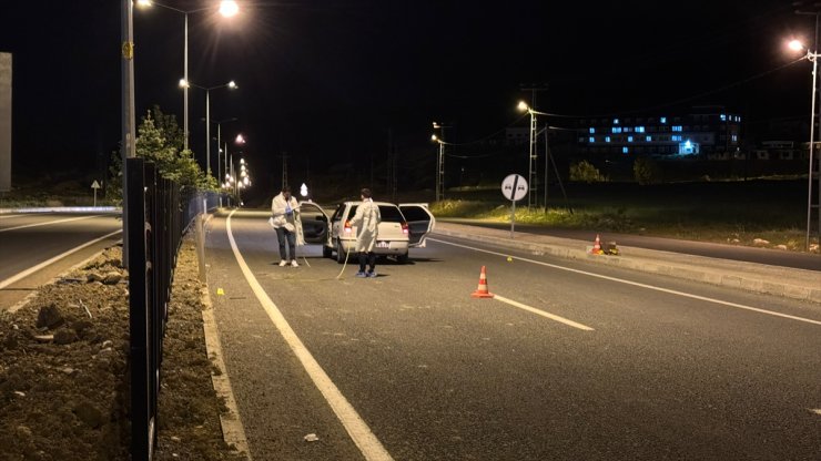 Bayburt'ta otomobilin çarptığı üniversite öğrencisi ağır yaralandı