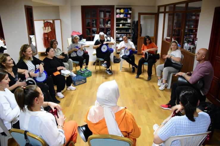 Bilecik'te kadınlar darbuka ritim grubu kurdu