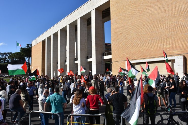 İsrail'in Refah'taki saldırılarına Roma'da protesto