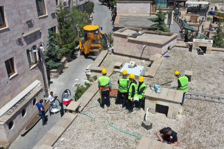 Kapadokya'da bir otelin kaçak inşa edilen eklentisi yıkıldı