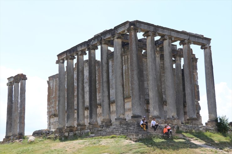 Kütahya'da dağcılar Aizanoi'de yürüyüş yaptı