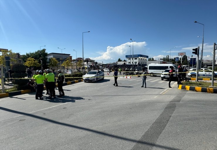 Van'da meton mikserinin çarptığı bisiklet sürücüsü hayatını kaybetti