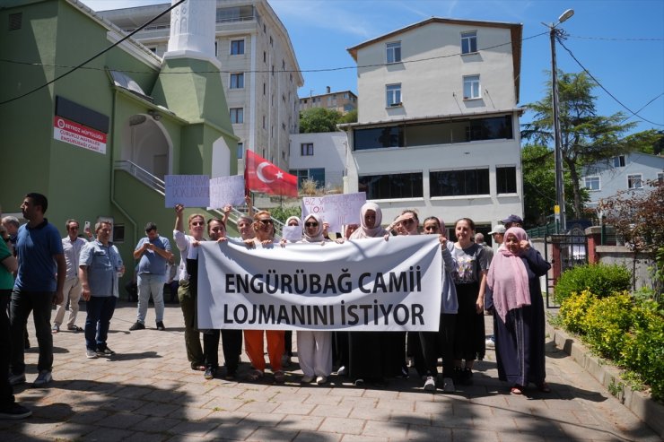 Beykoz'da cami lojmanı ve Kur'an kursu binasının bir dernek tarafından kullanılması protesto edildi