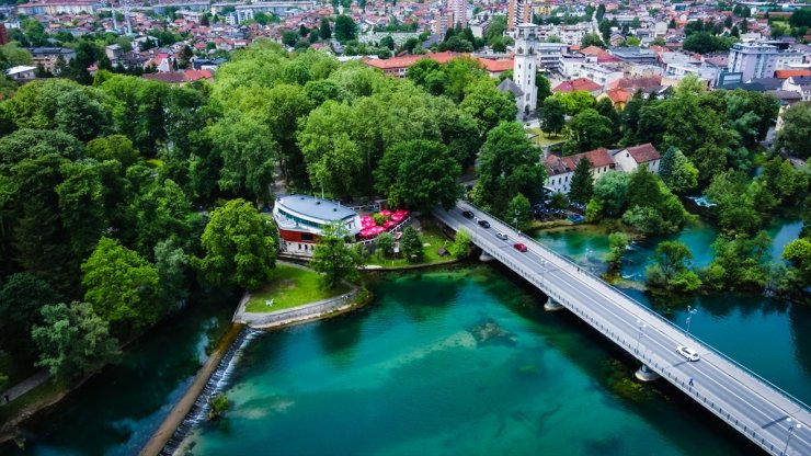 Bosna Hersek'in Bihac şehri doğal güzellikleriyle turistlerin yeni rotası oldu