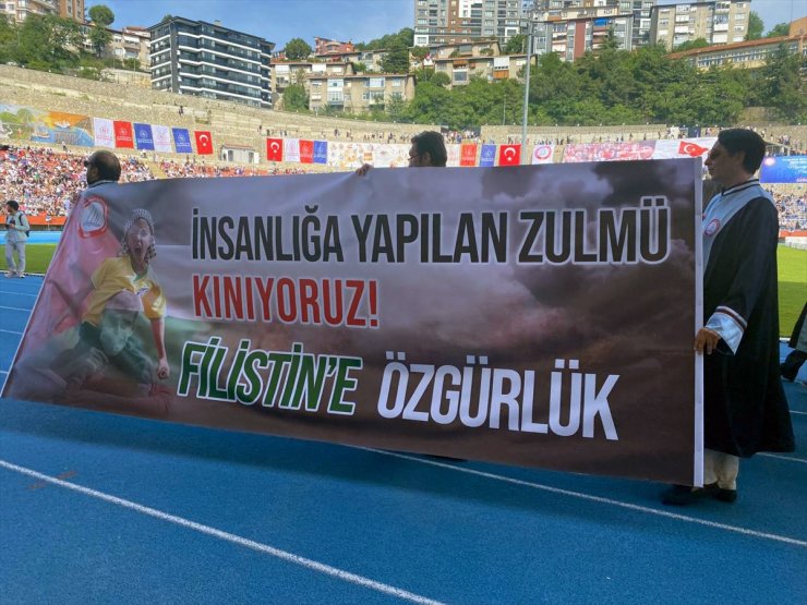 Zonguldak BEÜ'de 3 bin 200 öğrenci mezuniyet sevinci yaşadı