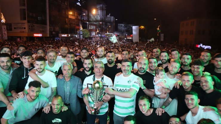 Iğdır FK'nin 1. Lig'e yükselmesi, kentte düzenlenen etkinlikle kutlandı