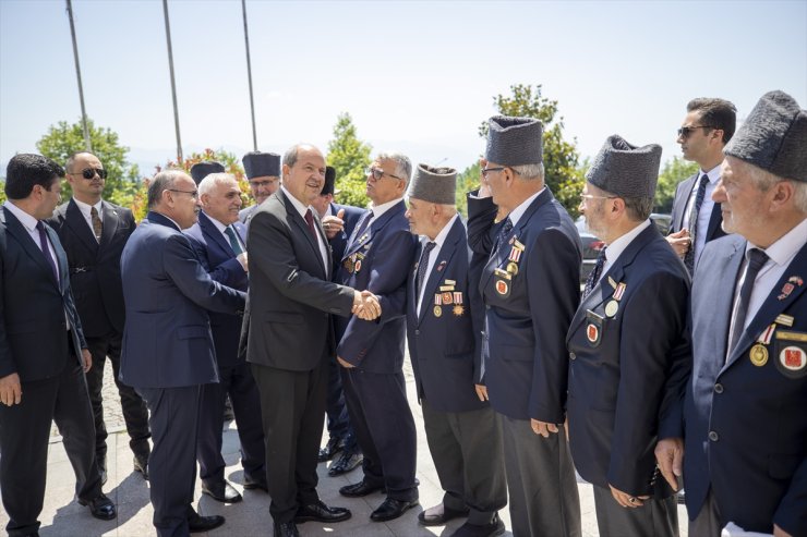 KKTC Cumhurbaşkanı Tatar, Sakarya'da öğrencilerle buluştu: