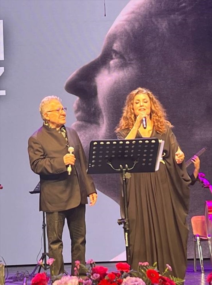 Rusya’nın başkenti Moskova’da şair Nazım Hikmet anısına konser verildi