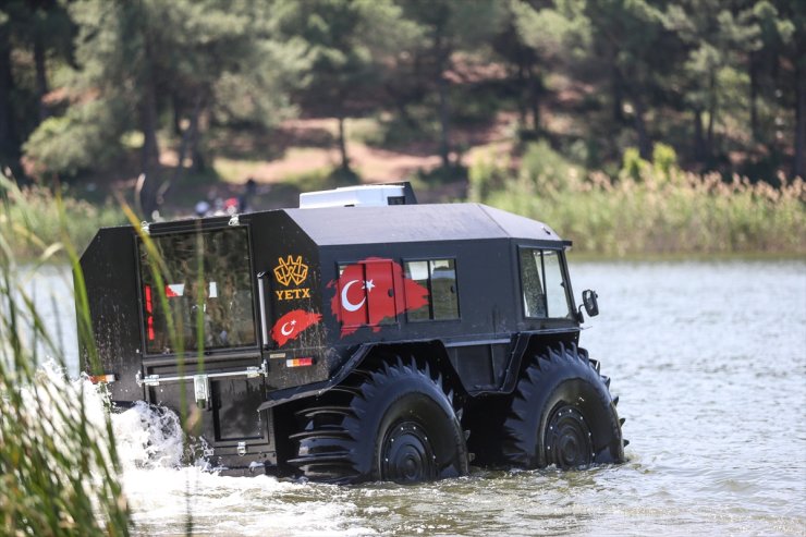 Bataklık ve su yüzeyinde de gidebilen arazi aracı Bursa'dan 12 ülkeye ihraç ediliyor