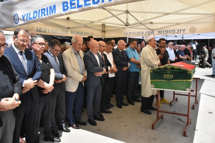 Eski AK Parti Bursa Milletvekili Pakyürek'in cenazesi toprağa verildi