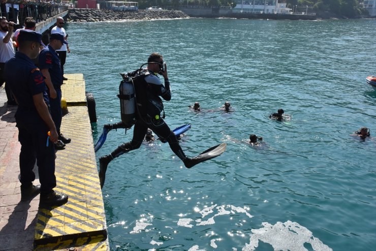 Ordu'da çevre yürüyüşü ve deniz dibi temizliği yapıldı