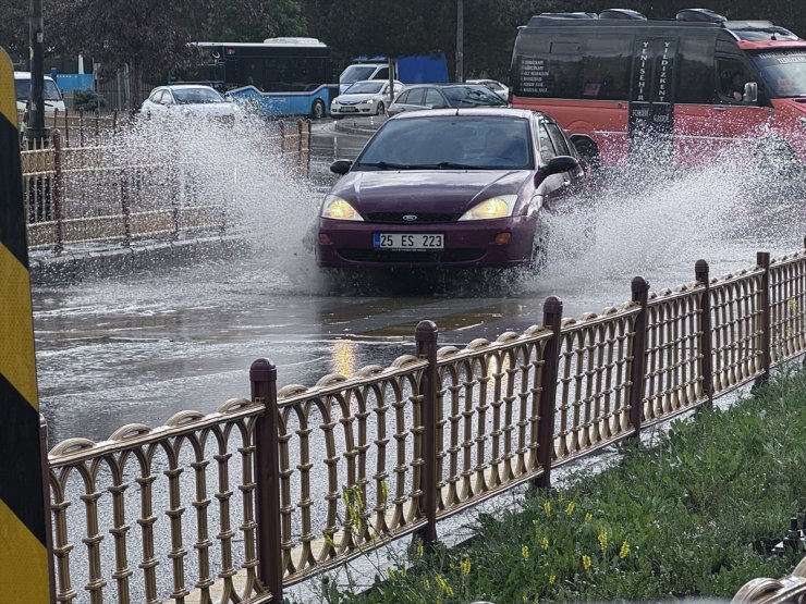 Erzurum'da sağanak etkili oldu