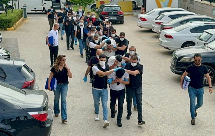 Eskişehir merkezli fuhuş operasyonunda 11 zanlı yakalandı