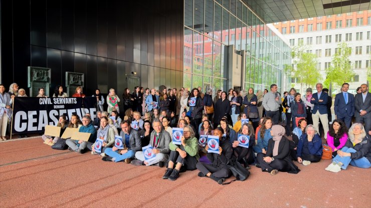 Hollanda'da devlet memurları, hükümeti ve İsrail’i protesto etmek için 6 aydır eylem yapıyor