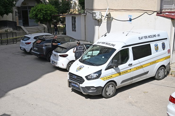 Adana'da boşandığı eşini öldüren kişi aynı silahla intihar etti