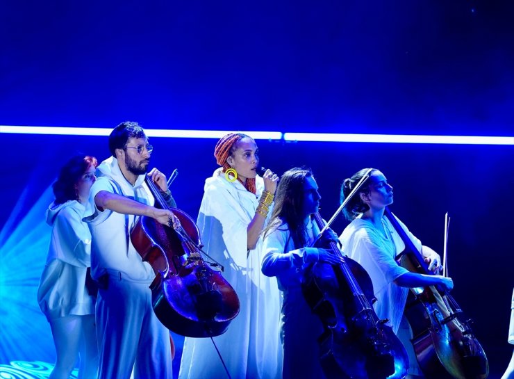 Dünyaca ünlü şarkıcı Imany İstanbul konserinde de Filistin'e destek çağrısı yaptı