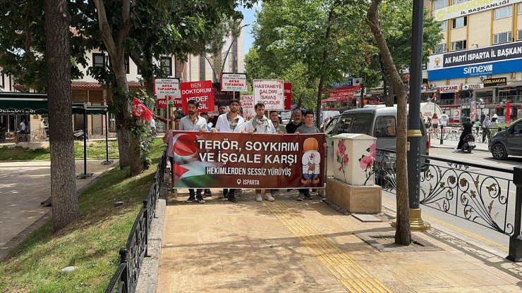 Isparta'da sağlık çalışanları Gazze için "sessiz yürüyüş" düzenledi