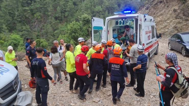 Kahramanmaraş'ta kanyonda fenalaşan kadın kurtarıldı