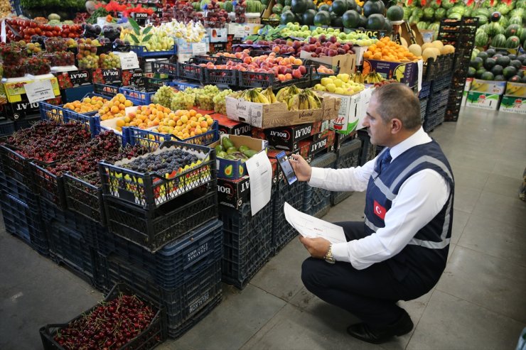 Diyarbakır'da marketlerde Kurban Bayramı öncesi fiyat ve etiket denetimi yapıldı