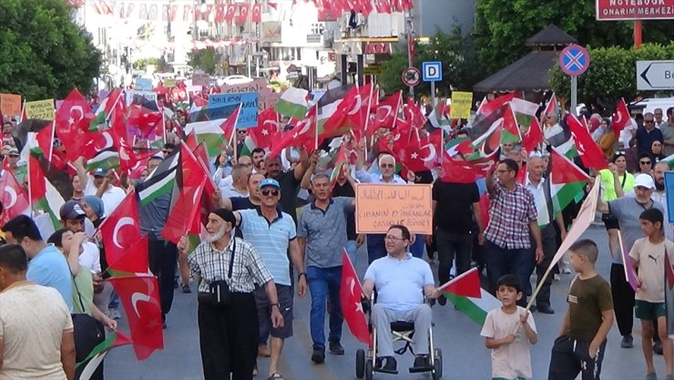 Mersin'de Filistin'e destek yürüyüşü düzenlendi