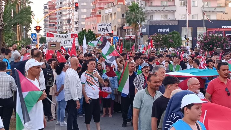 Adana'da Filistin'e destek yürüyüşü düzenlendi